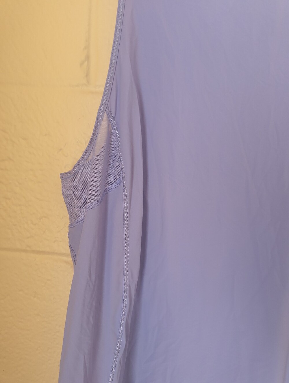 Lululemon Split-Back Racerback Tank Top - Size 8 - Picture 6 of 6
